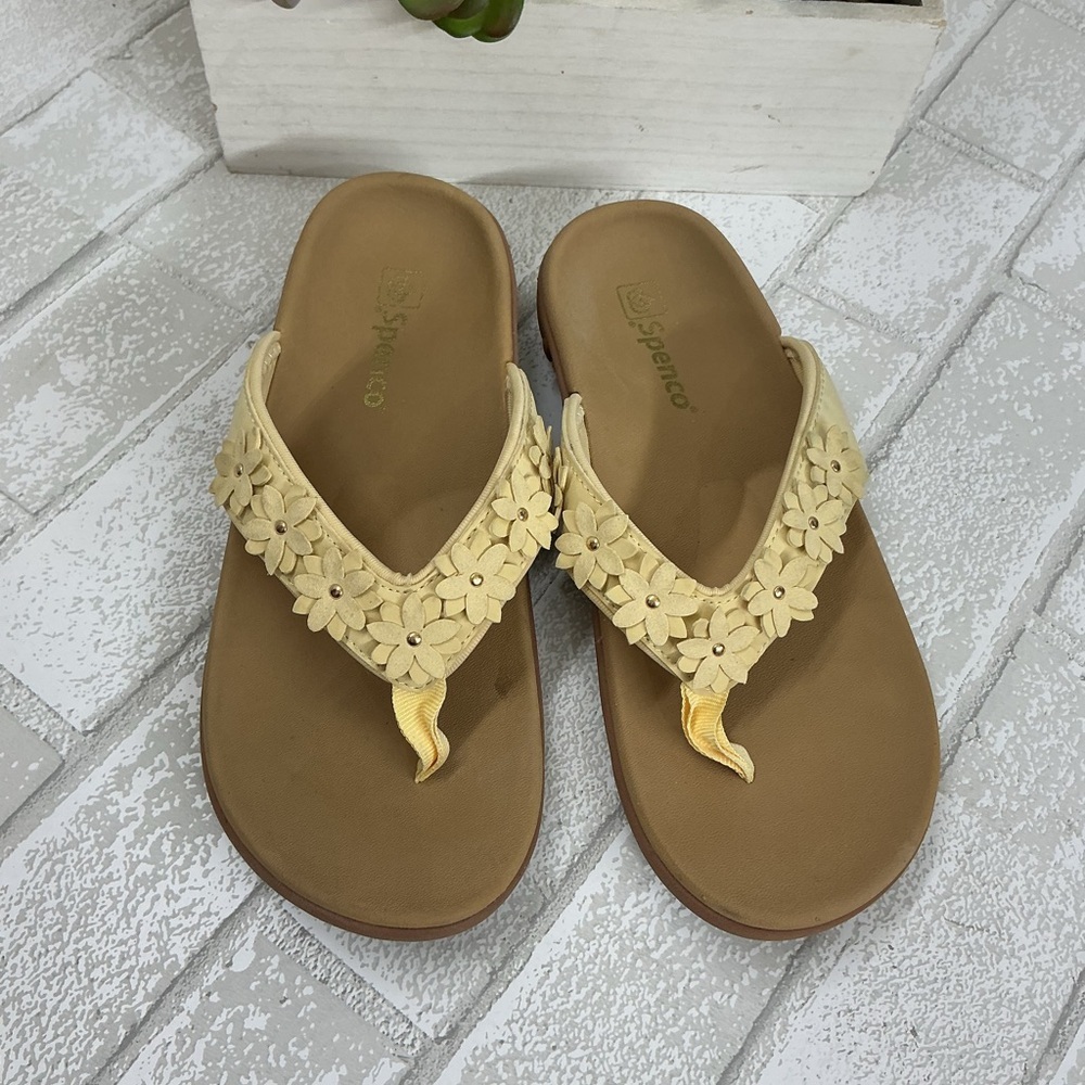 Spenco Women's Floral Yellow Sandals